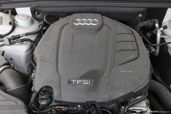 2015款奥迪A4L 45TFSIquattro个性运动版