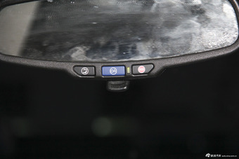 2013款科鲁兹掀背1.6L自动豪华版
