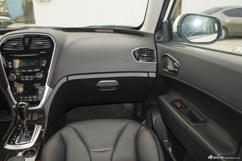 2015款传祺GS5 Super 2.0L自动两驱舒适版