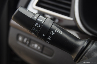 2014款起亚K4 1.8L自动GLS