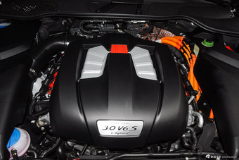 2015款卡宴Cayenne S E-Hybrid 3.0T自动