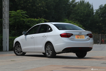 2016款艾瑞泽7 1.6L自动致享版