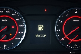 2016款上汽大通G10 2.0T自动精英版