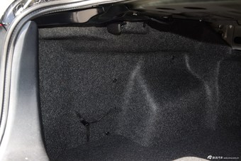 2016款奔腾B90 1.8T自动尊贵型十周年纪念版