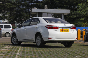 2014款卡罗拉1.6L自动GL-i真皮版