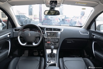 2016款DS 6 1.6T豪华版THP160图片