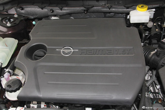 2015款海马M6 1.5T自动豪华型