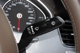 2014款奥迪A8L W12旗舰 版