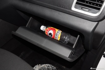 2015款 宝骏560 1.8L手动舒适型