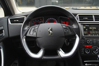 2014款DS 5LS THP160 1.6T自动豪华版