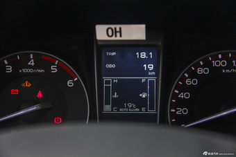 2015款五十铃D-MAX 2.5T手动四驱基本型