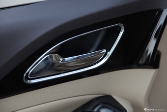 2014款宝骏730 1.5L手动舒适型