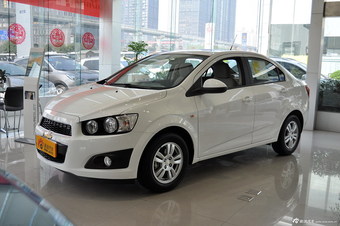 2011款爱唯欧三厢1.4SE手动