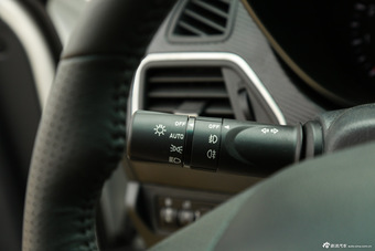 2015款海马福美来1.6L手动悦尚型