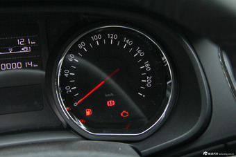 2015款东风雪铁龙C3-XR 1.6L手动先锋型