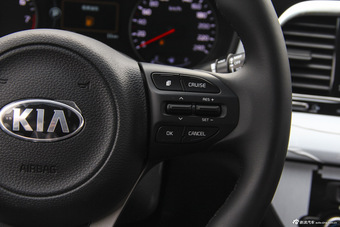 2014款起亚K4 1.8L自动DLX