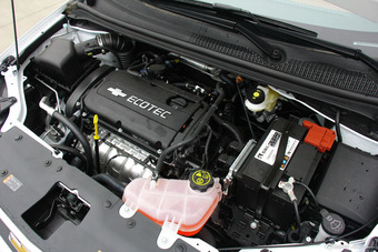 2014款爱唯欧两厢1.6L自动风尚版到店实拍