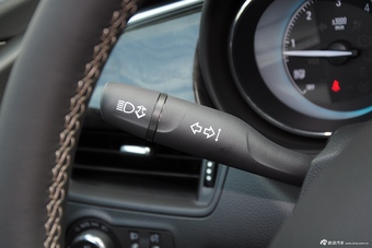 2015款昂科威20T两驱精英型