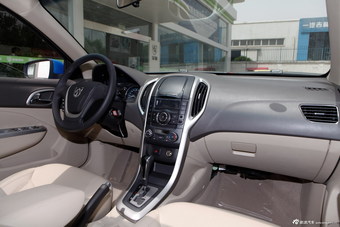 2014款宝骏610自动豪华型