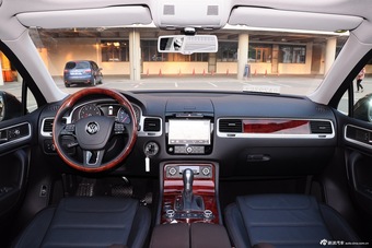 2011款途锐V6 3.0 TSI汽油舒适型图片