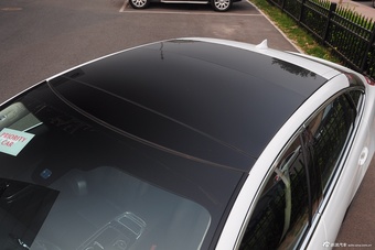 2015款捷豹XJL2.0T两驱典雅商务80周年典藏版