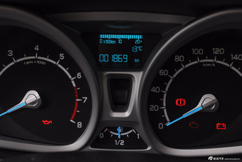 2013款翼搏1.0T手动尊贵型