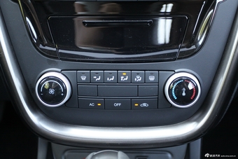 2015款奔腾X80 2.0L自动舒适型