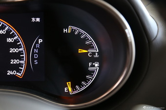 2014款大切诺基3.0L自动旗舰尊悦版