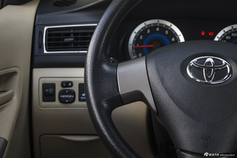 2013款花冠1.6L自动卓越版