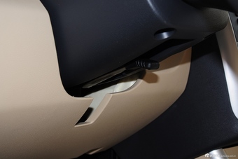 2015款绅宝D20两厢1.3L手动乐活版