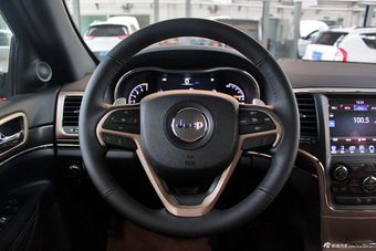 2015款大切诺基到店实拍