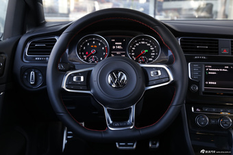 2016款高尔夫2.0T自动GTI
