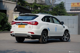 2015款比亚迪S7 2.0T自动尊贵版