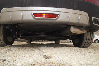 2016款吉利帝豪1.5L自动RS两厢向上版