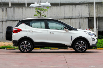 2016款比亚迪元1.5L手动尊荣型