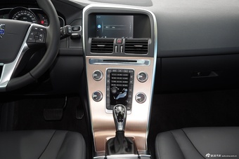2016款沃尔沃XC60 2.0T 智进版