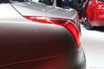 2015上海车展：捷豹XJL