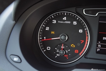 2015款奥迪Q3 40TFSI quattro豪华型