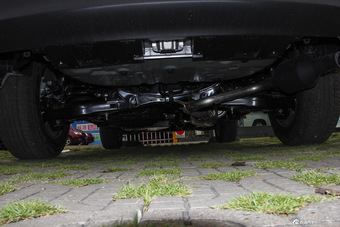 2015款RAV4 2.0L自动两驱风尚版