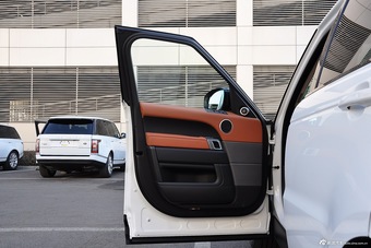 2015款揽胜运动版3.0 V6 SC HSE