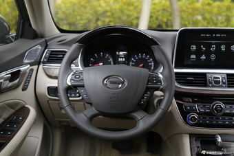 2016款传祺GA8 2.0T自动至尊版320T