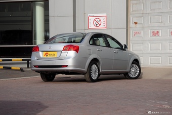 2015款凯越1.5L自动尊享型