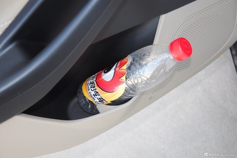 2015款福克斯三厢1.6L自动风尚型