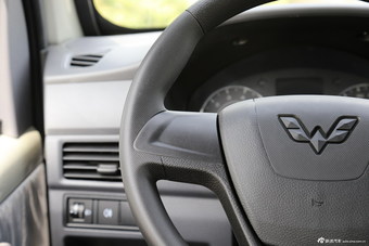 2015款五菱之光S 1.2L标准型