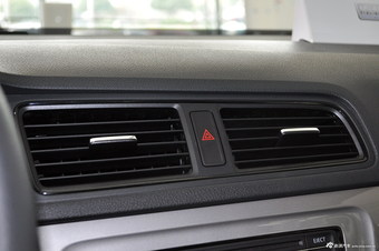 2013款朗逸1.6L自动风尚版 锐意红