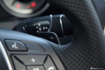 2014款奔驰E260 2.0T自动敞篷版