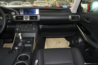 2015款雷克萨斯IS 2.0T自动200t锋尚版