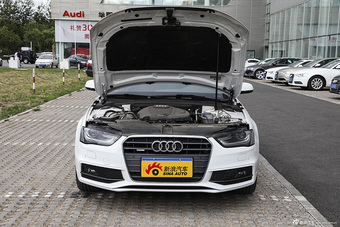 2015款奥迪A4L 45TFSIquattro个性运动版