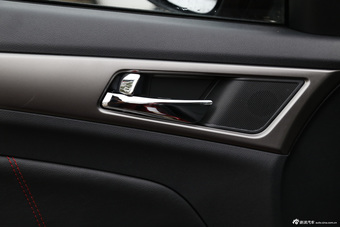 2014款长安CS75 2.0L手动豪华型国5