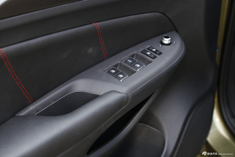 2014款长安CS75 1.8T自动精英型国5